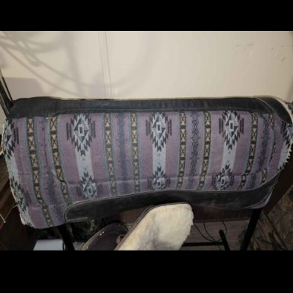 Saddle blanket